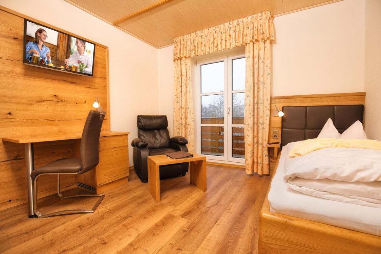 לאם Hotel Zum Hirschen מראה חיצוני תמונה